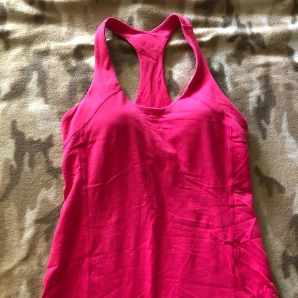 Lululemon tank top